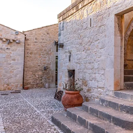 Torre Don Virgilio Country Cannizzara